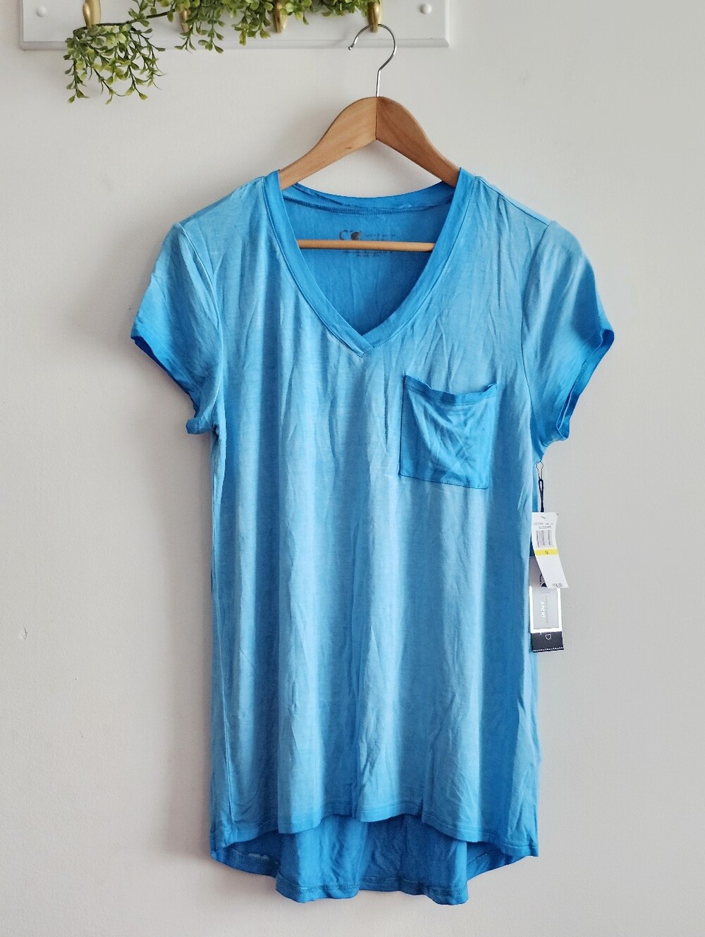 Cable & Gauge Sport Blue Jewel V-Neck Pocket Tunic Top Women M NWT